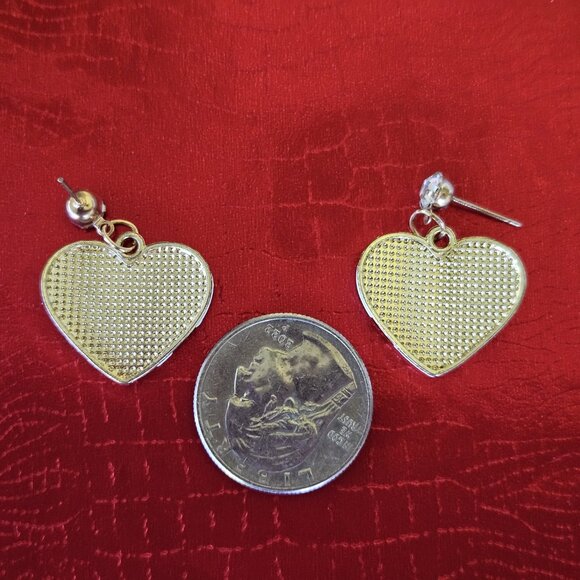 🩷💚💛💜Cream Color HEART Earrings🩷💚💛💜 - NWOT - Picture 3 of 7